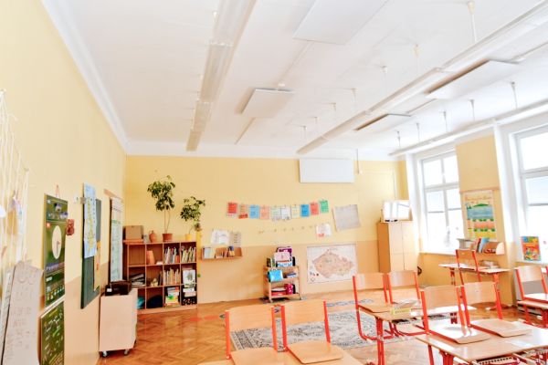 infrapanely-heatwell-topeni-infratopeni-skola-15D741FFE-D540-E9A1-C3A5-72A728496704.jpg