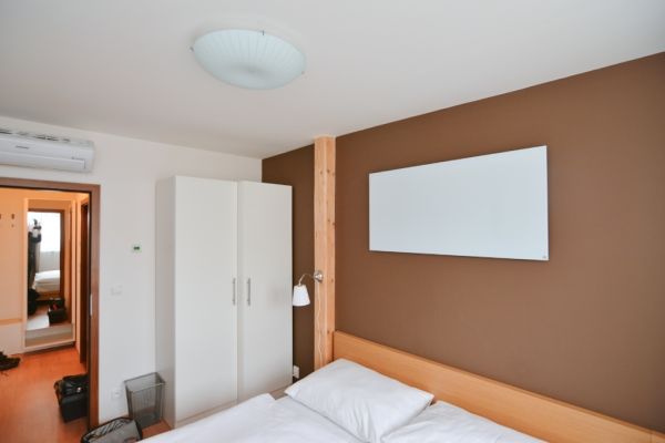 infrapanely-heatwell-reference-bytovy-dum-praha-chlumova-1410A9C649-8C79-ACDE-A196-A880D9120FD1.jpg
