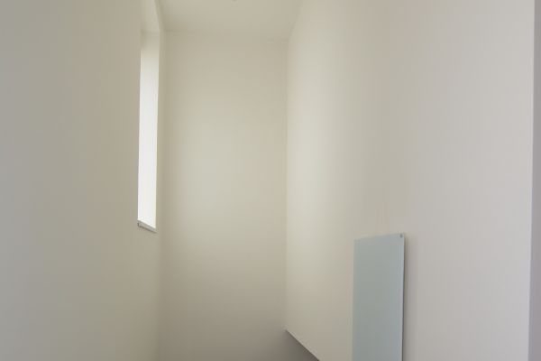 heatwell-800w-sklo-bile-schodiste38B633E6-A9DE-2698-7447-A6C577854782.jpg