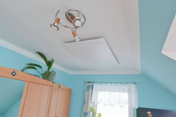 detsky-pokoj-infrapanel-heatwell-710w-bily-bezramovy-stropAD6021E6-1E0E-CAC1-A5CB-27F7BCF66BA6.jpg
